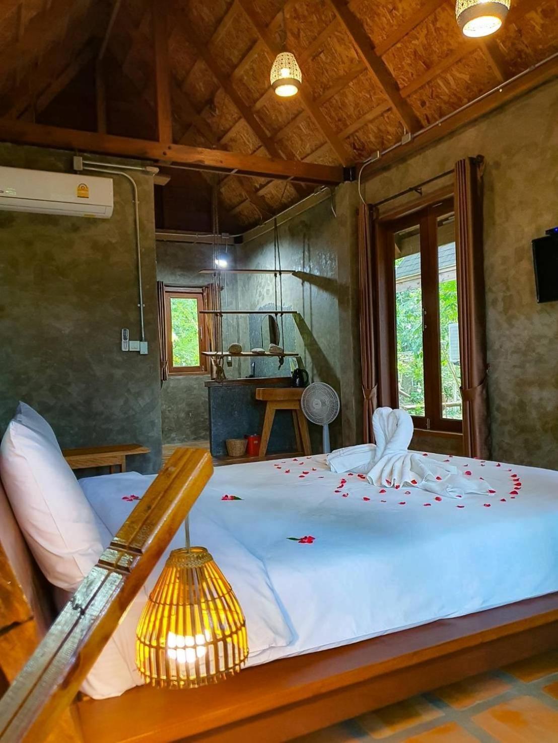 Kung Nok Tha Resort Nakhon Si Thammarat Bagian luar foto